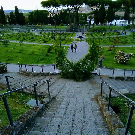 Porta Maggiore 9 Locazione Turistica Alloggio in famiglia *