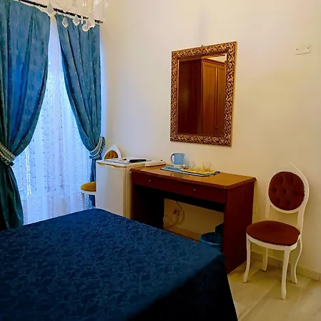 Porta Maggiore 9 Locazione Turistica Alloggio in famiglia